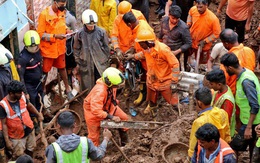 Chưa thoát khỏi "địa ngục COVID-19", người dân Ấn Độ tiếp tục hứng chịu thảm kịch thiên tai: Hiện trường lở đất gây ám ảnh với ít nhất 30 thi thể