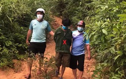 Bí mật của gã đàn ông chuyên thu hái hạt ươi bay tại vùng núi Đà Nẵng