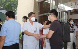 Chuyên gia hàng đầu của Bạch Mai vào TP.HCM khảo sát lập bệnh viện hồi sức