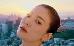 Song Hye Kyo xuất hiện "cực đỉnh" trên bìa tạp chí, ai cũng ngỡ ngàng với vòng 1 vô cùng sexy