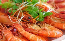 Tôm có dấu hiệu này đừng mua, mang về ăn hại thân