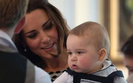 Công nương Kate từng nhờ Nữ hoàng giúp đỡ khi nuôi George