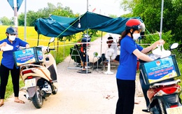 Hà Tĩnh: Đội "shipper áo xanh 0 đồng" tiếp viện người dân vùng dịch