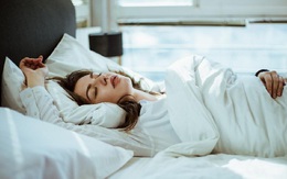 Đã đến lúc bạn nên quẳng cái gối kê mấy năm liền đi rồi, bởi đây là hạn sử dụng của nó