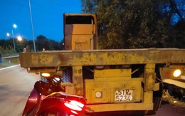 Tông vào đuôi xe container, người đàn ông đi SH tử vong tại TP Thủ Đức