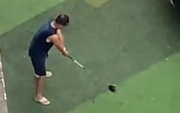 Hà Nội: Phạt 2 triệu đồng người đàn ông cố tình tập golf trong sân chung cư giữa lúc giãn cách, bị hàng xóm quay clip phản ánh