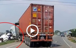 Kinh hoàng khoảnh khắc xe tải đấu đầu container, 2 vợ chồng tử vong thương tâm