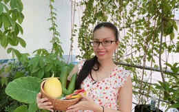Ca sĩ Cẩm Ly tỉ mẩn trồng rau trên sân thượng để phục vụ bữa cơm hàng ngày