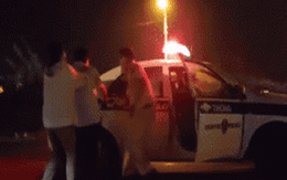 5 giờ sáng, CSGT trực chốt lái xe đưa sản phụ đi sinh khiến nhiều người xúc động