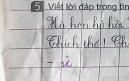 Viết đoạn hội thoại Tiếng Việt, cậu nhóc buông đúng 1 từ mà mẹ và cô giáo không biết nên cười hay khóc