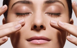 Làm thường xuyên 6 động tác này, vết nhăn và vết chân chim được cải thiện rõ rệt, giúp chị em trẻ hơn cả chục tuổi