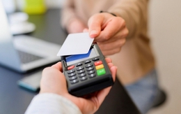 Cảnh báo hình thức tội phạm công nghệ mới: Mời rút tiền qua thẻ tín dụng 