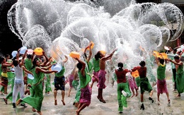Khám phá nét đặc trưng của lễ hội Té nước mừng năm mới ở Lào, Campuchia và Thái Lan 