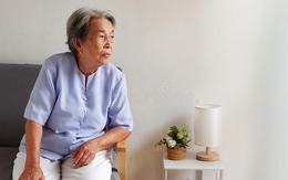 Tôi 69 tuổi bị chồng ép phải tự kiếm tiền