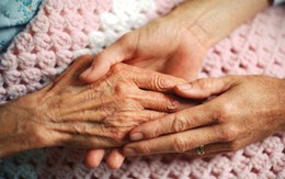 Về thăm mẹ phút lâm chung mà các anh chị tôi lại nói những câu phũ phàng