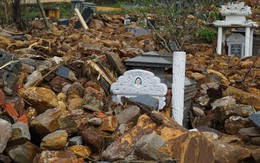 Nghĩa trang lớn nhất Đà Nẵng sạt lở tan hoang, hàng trăm người tất tả đi tìm mộ