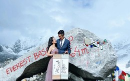 Chuyện tình lãng mạn của cặp đôi Việt cầu hôn trên đỉnh Everest