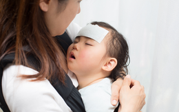 Bội nhiễm viêm phổi sau cúm ở trẻ, mẹ phải làm gì?