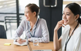 Không ngờ sau 2 năm, người giúp việc cũ lại trở thành bà chủ lớn