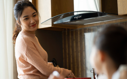 Con trai tôi làm vỡ tivi, chị dâu chỉ nói một câu mà tôi thấy nể