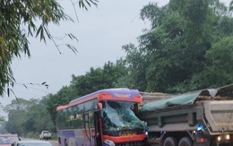 Ba xe tông liên hoàn, 2 người chết