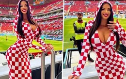Cổ động viên mặc nóng bỏng nhất World Cup khiến nước chủ nhà "nóng mắt"