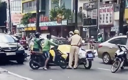 CSGT TPHCM nói gì về vụ tài xế ôtô tông ngã xe đặc chủng ở Q.5