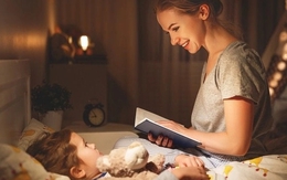 Những điều nên nói với con trước giờ ngủ giúp bé sống vui vẻ, nhẹ nhàng hơn