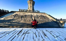 Nhiệt độ xuống gần 0 độ C, băng giá xuất hiện trên đỉnh Fansipan