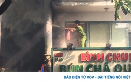 Cháy tại quán bún chả trên phố Lê Văn Hưu, Hà Nội