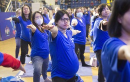 "Mãn nhãn" với hình ảnh gần 1.000 mẹ bầu đồng diễn Yoga 