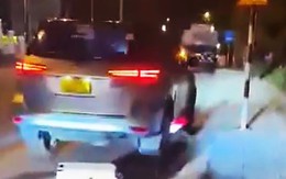 Tài xế xe dịch vụ chửi, đuổi, ném vali của du khách ở Đà Lạt