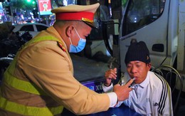 Tin 1/1/2023: Người dân về quê nghỉ Tết Dương lịch có thể đăng kiểm xe tại địa phương; Hơn 1.200 tài xế vi phạm nồng độ cồn bị xử lý trong ngày đầu nghỉ lễ