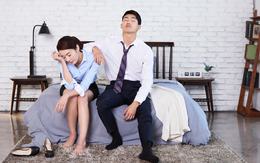 Muốn chồng tặng dây chuyền vàng, tôi chao đảo khi anh tiết lộ bí mật