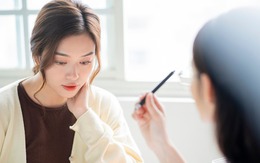 Giật mình khi thấy chị dâu nằm dưới nền nhà lúc nửa đêm