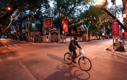 Hà Nội tĩnh mịch, vắng vẻ sáng mùng 1 Tết