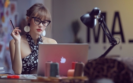 Minh Hằng lần đầu nhắc ký ức mẹ bị bạo hành