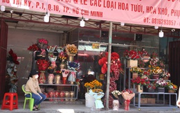 Giá hoa tăng mạnh, chợ Hồ Thị Kỷ vắng khách ngày lễ tình nhân