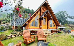 Ngôi nhà nhỏ trên thảo nguyên bước ra từ phim ảnh, làm từ gỗ, chi phí khoảng 1 tỷ đồng