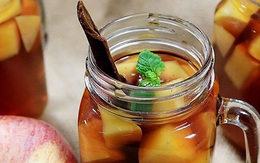 Ăn táo mỗi ngày, không lo gặp bác sĩ: Kết hợp với 3 thứ có ngay trà chống lão hóa, uống đều giúp ngủ sâu, nhan sắc chị em "sang trang"