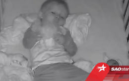 Đêm nào con cũng giật mình tỉnh dậy lúc 2h sáng, tay chỉ về 1 góc phòng, bố mẹ khiếp hãi khi biết sự thật