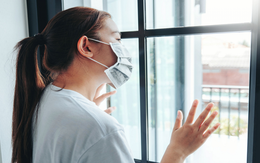 Sai lầm đáng sợ khi chăm sóc F0 tại nhà khiến bệnh trầm trọng hơn, rất nhiều người đang áp dụng sai mà không biết