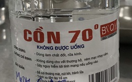 Mờ mắt, cấp cứu vì uống phải chai cồn để đốt và tẩy nhưng bán trong hiệu thuốc