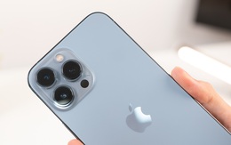 iPhone 13 giảm giá khó tin tại Việt Nam