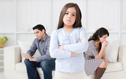 Nhiều bố mẹ cảm thấy con cái ngày càng xa cách với mình mà không hiểu lý do cho đến khi đọc bài viết này