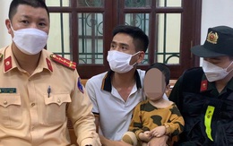 Mâu thuẫn vợ cũ, ông bố bế con trai lên cầu dọa giết con, định tự tử