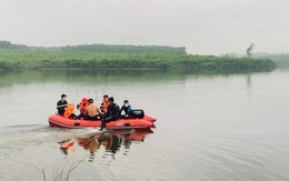 Hàng chục cảnh sát tìm kiếm thi thể nam sinh đại học bị đuối nước