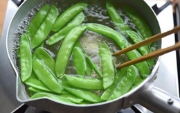 7 loại rau này có thể có “độc tố” riêng, bác sĩ khuyến cáo: Nhớ chần qua trước khi ăn kẻo bệnh vào từ miệng!