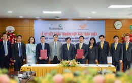 Lễ ký kết thoả thuận hợp tác toàn diện giữa Vietcombank và Tổng Công ty Bưu điện Việt Nam
