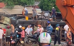 Xe tải tuột dốc đè vào quán ăn làm 2 người chết ở Bình Phước